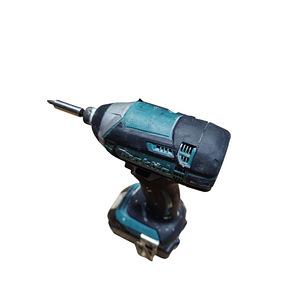 Ударная дрель - шуруповерт Makita DTD152 + Аку 4,0 АЧ (2 фото из 5)