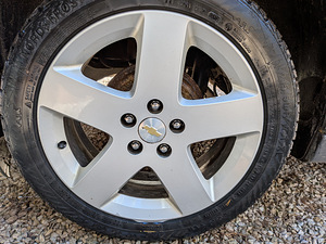 Диски с шинами Chevrolet 17" 215/50 (1 фото из 2)
