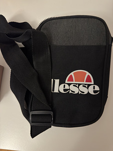 Ellesse õlakott (1 фото из 1)
