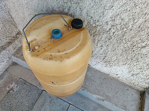Plastik tünn kanister 60 liitrit (2 foto / 3)
