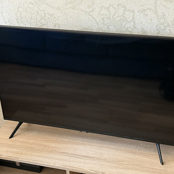 Samsung Crystal CU8000 43 ТВ Телевизор