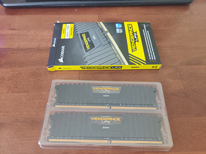 DDR4 Corsair Vengeance LPX 2x8GB 16GB 3000Mhz (1 фото из 4)