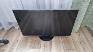 Телевизор Samsung 32" (1 фото из 2)