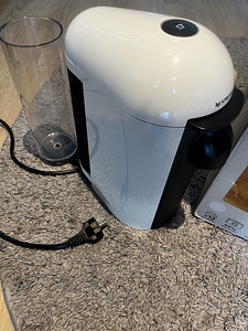 Кофемашина Nespresso verturo plus (1 фото из 5)