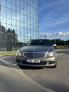 Mercedes-Benz (1 фото из 9)