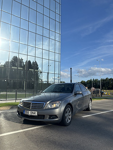 Mercedes-Benz (2 фото из 9)