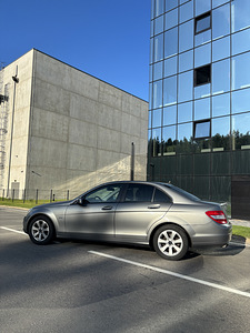 Mercedes-Benz (5 фото из 9)