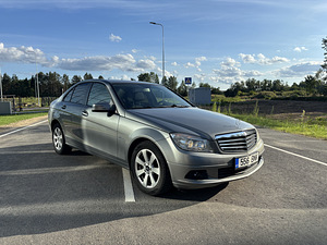 Mercedes-Benz (3 фото из 9)