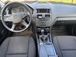 Mercedes-Benz (6 фото из 9)