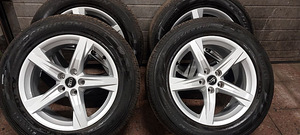 Оригинальные литые диски Audi (1 фото из 3)