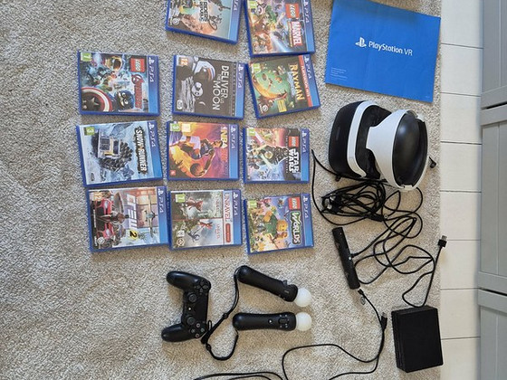 PS4 Pro + PS VR + 2 контроллера + игры