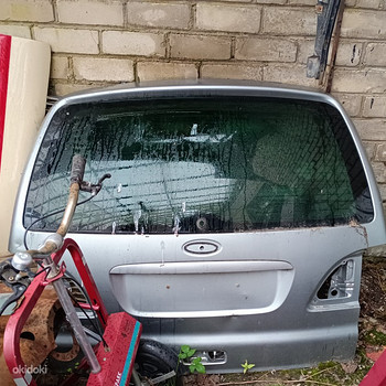 Задняя дверь Ford Galaxy