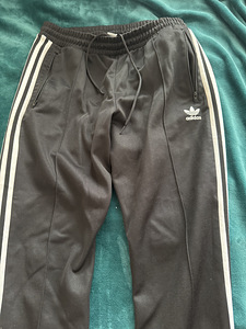 Müüa meeste püksid Adidas (1 foto / 3)