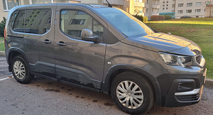 Peugeot Rifter (3 фото из 10)