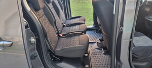 Peugeot Rifter (8 фото из 10)