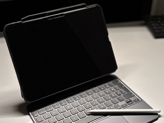 Apple iPad Pro 11" M4 + Magic Keyboard + Apple Pencile Pro