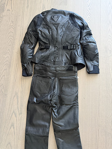 REV'IT! motorcycle leather suit (3 foto / 3)