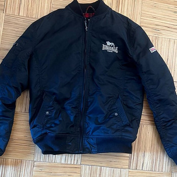 Lonsdale bomberjakk