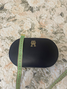 Tommy Hilfiger kott (1 foto / 2)