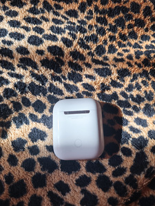 Airpods headphones (3 foto / 3)