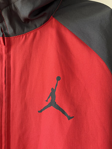 Детская куртка Nike Air Jordan легкая куртка р.140-152 (2 фото из 9)