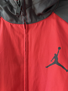 Детская куртка Nike Air Jordan легкая куртка р.140-152 (8 фото из 9)
