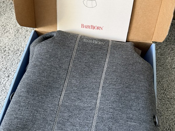BABY BJÖRN kõhukott Mini, Light Grey, 3D Jersey