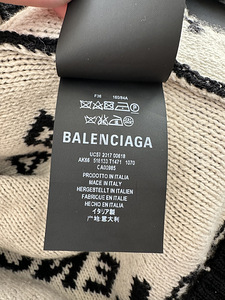 Свитер Balenciaga, оригинал. (6 фото из 9)