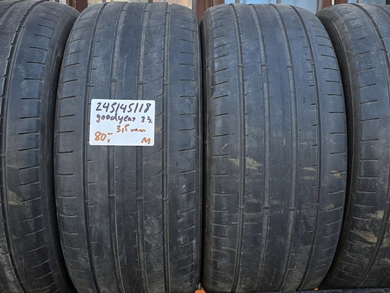 Шины R18 245 45 18 Goodyear 3-4мм 4шт