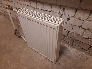 Paneelradiaator keskkütte jaoks 50 x 60 x 10 cm (2 foto / 2)