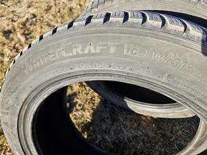 Kumho 205/55/17 (4 фото из 4)