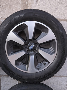 Диски Subaru 17 с шинами (2 фото из 10)