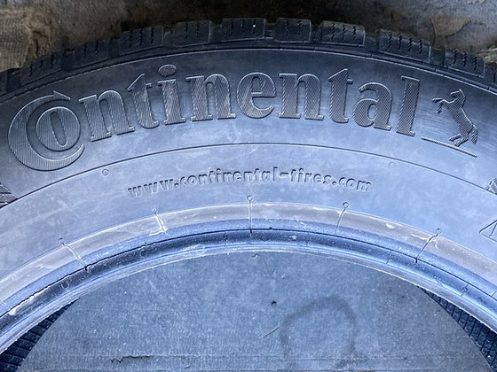 215/65/17 Continental