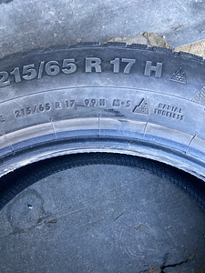 215/65/17 Continental (3 фото из 3)