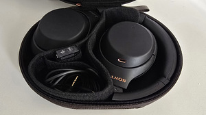 Sony WH-1000XM4 (5 foto / 5)