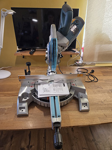 Торцовочная пила MAKITA LS1018LN (2 фото из 5)
