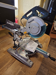 Торцовочная пила MAKITA LS1018LN (4 фото из 5)