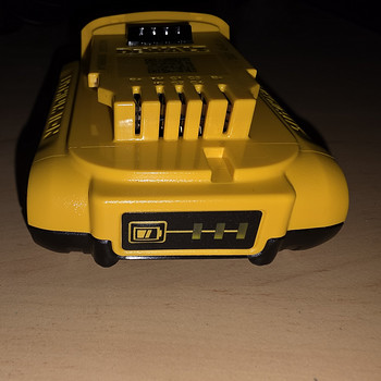 Aku DeWalt (UUS)