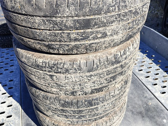 Шины для фургонов Nokian Hakka C2 235/65R16C