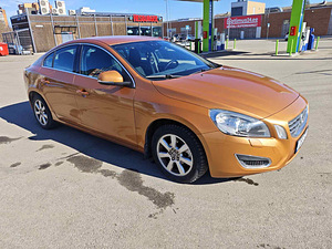 Volvo S60 2011г. (2 фото из 8)