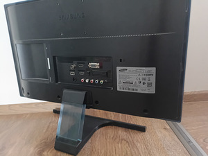 Монитор Samsung 24 (2 фото из 2)