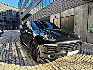 Porshe Cayenne (6 фото из 8)
