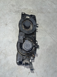 BMW E34 OEM передние фары HELLA (4 фото из 4)