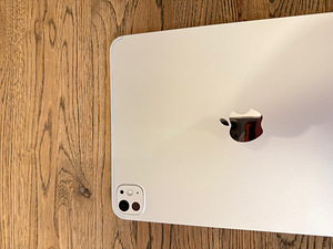iPad Pro 11-inch M4 256gb Wifi + Apple Smart Folio (8 foto / 10)