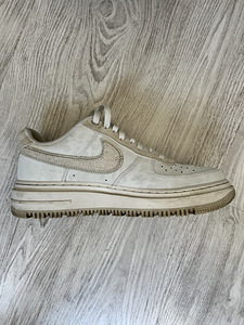AIR FORCE 1 LUXE (8 фото из 9)