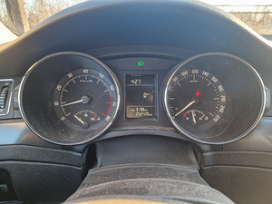 Skoda Superb (2 фото из 15)