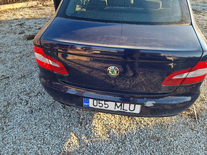 Skoda Superb (12 фото из 15)
