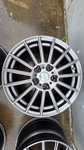 Audi A6 C8 5x112 18" AEZ Steam Graphite + TPMS (4 foto / 10)