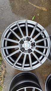 Audi A6 C8 5x112 18" AEZ Steam Graphite + TPMS (5 foto / 10)