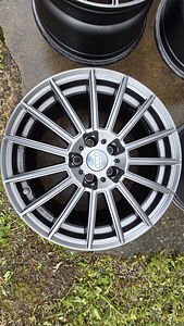 Audi A6 C8 5x112 18" AEZ Steam Graphite + TPMS (6 foto / 10)